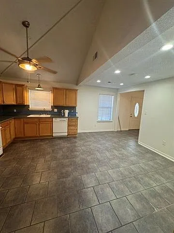 2108 Diana St #A — Photo 7