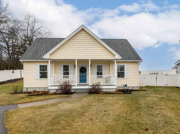 33 Lacosta Road, Old Orchard Beach, ME 04064