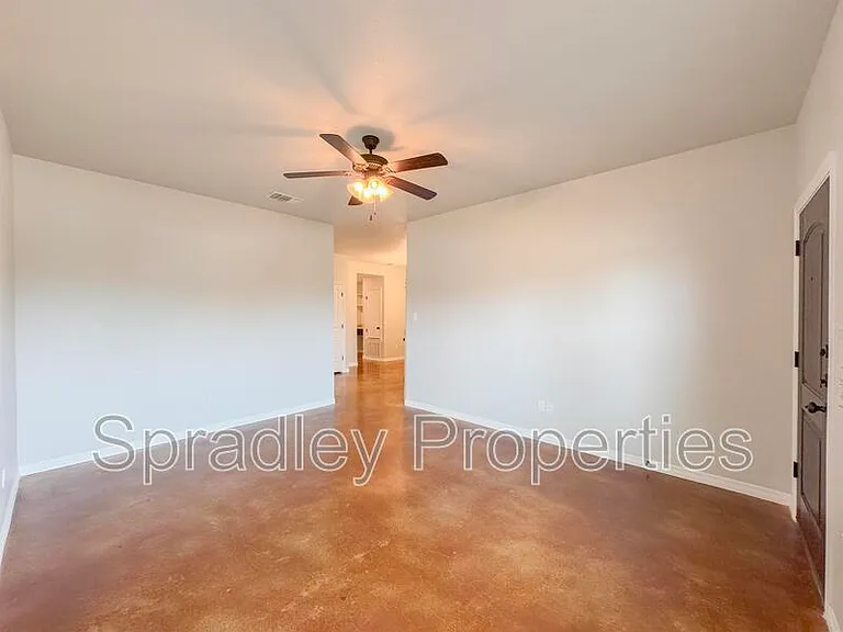 202 Juniper Dr #A — Photo 3