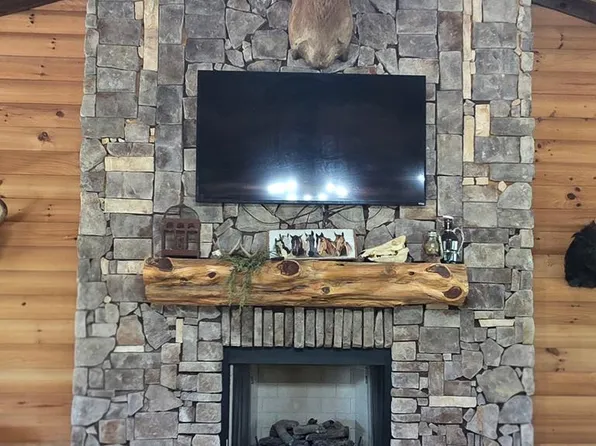 6777 An County Rd #2202, Palestine, TX 75803