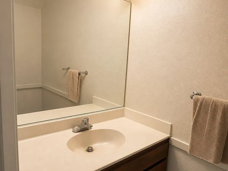 7002 Marsh Way — Photo 5