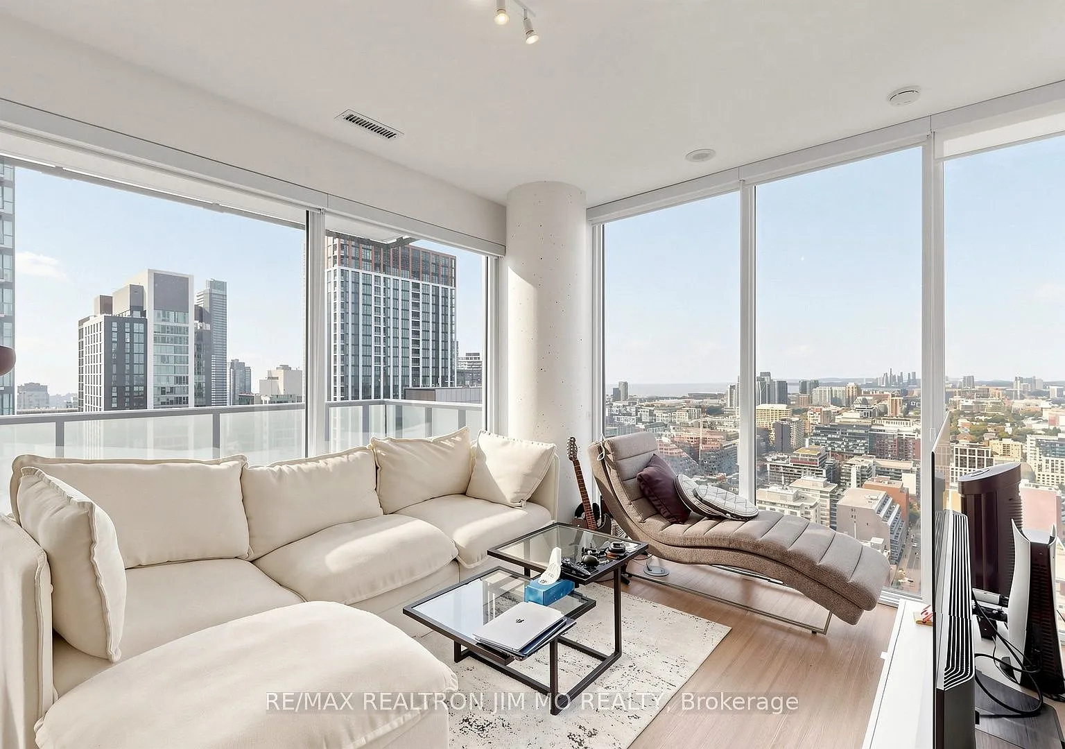 2 bed, $3,500 — Photo 2