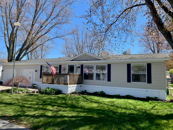 2778 Birch St, Ludington, MI 49431