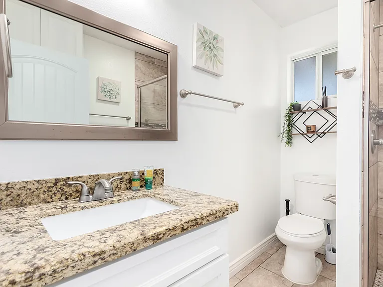 3212 E Granada Rd — Photo 17