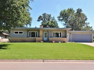 234 Souris Dr, Minot, ND 58701