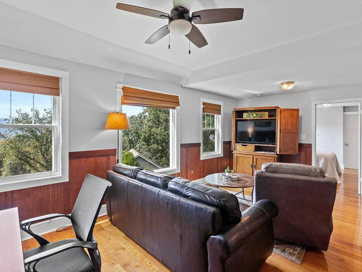 549 S Crest Rd — Photo 4