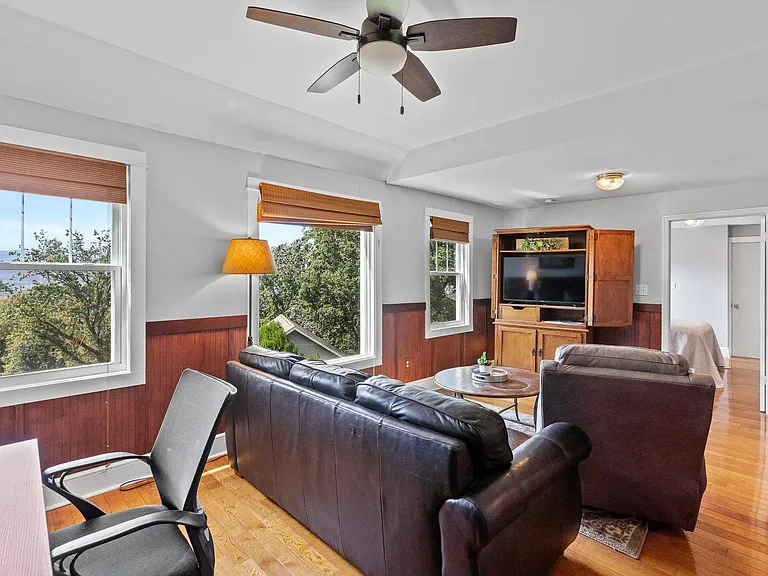 549 S Crest Rd #3 — Photo 4