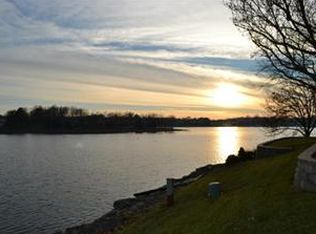 405 NE Inverrary St, Lees Summit, MO 64064