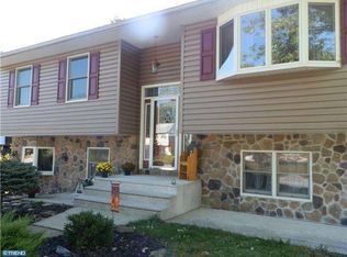 50 Anvil Rd, Aston, PA 19014