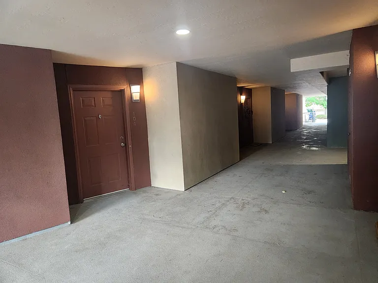 5201 S Fox St #104 — Photo 4