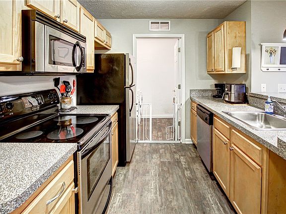 2nd image of 23004 Chandlers Ln #4-217