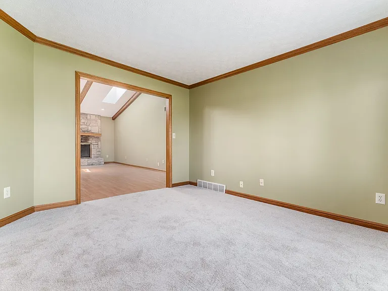 6002 Bowen Rd — Photo 11
