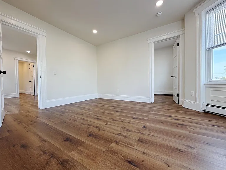 1918 Kerrigan Ave — Photo 16