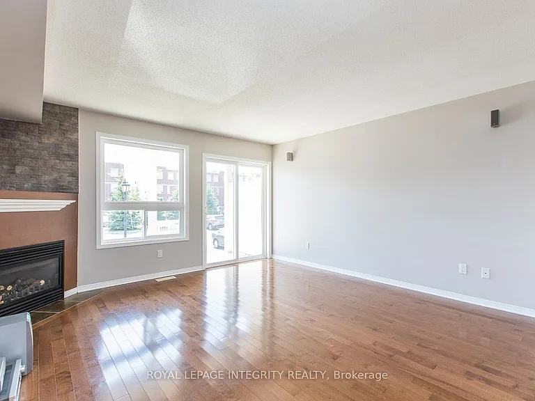 146 Berrigan Dr — Photo 15