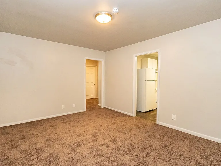 5200 Fagan St — Photo 9
