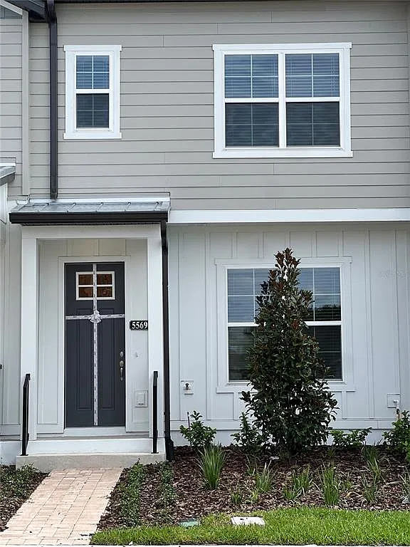 3 bed, 2.5 bath, 1649 sqft, $3,500 — Photo 2