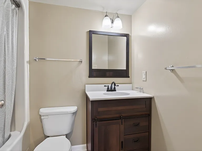 4008 Governors Sq #1 — Photo 13