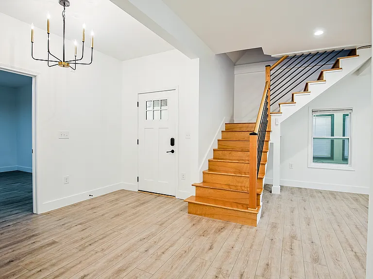 1170 Niles Ave NW — Photo 32