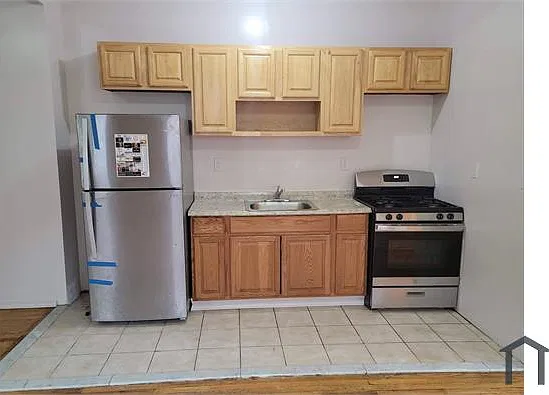 3 bed, 1000 sqft, $3,695 — Photo 4
