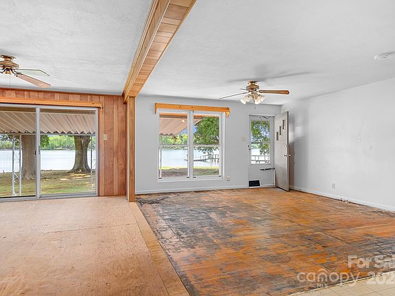 5th image of 5040 Beachside Pl