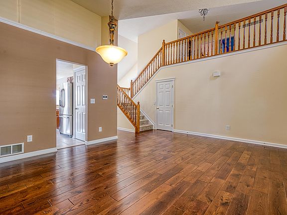 3rd image of 4505 Greensbury Dr
