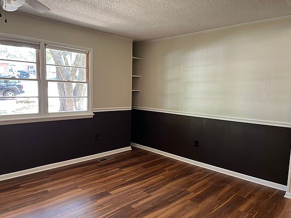 4th image of 406 Morris St