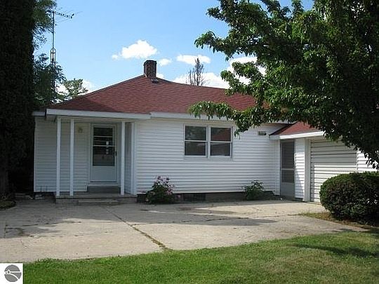 3rd image of 335 E Saginaw St