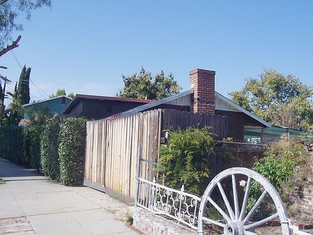 1st image of 1044 N Ave 50