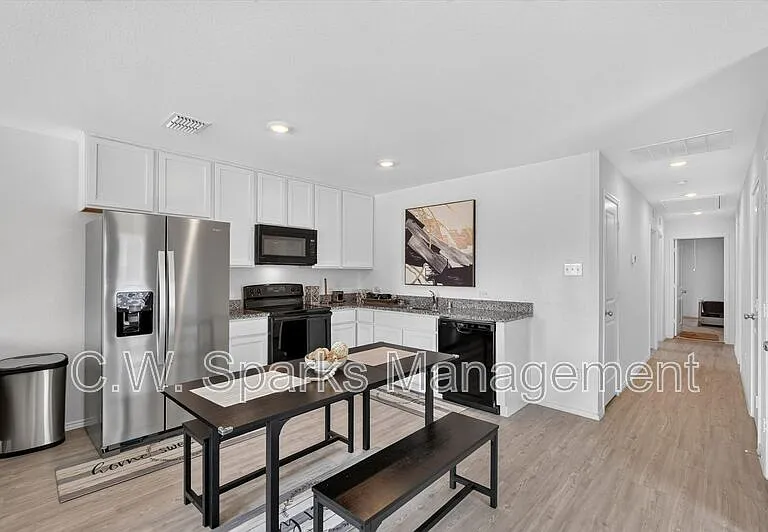 6825 Sunbeam Cir — Photo 11