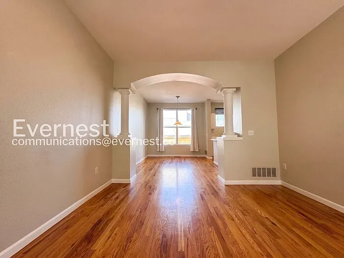 2 bed, 2.5 bath, 1277 sqft, $2,597 — Photo 3