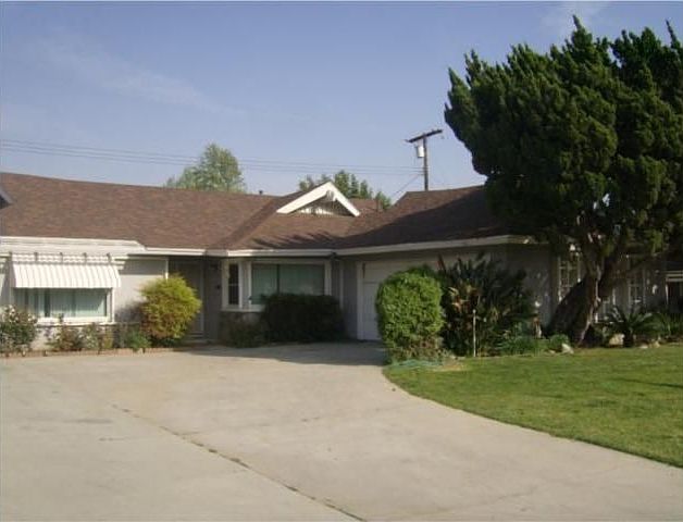 1st image of 1414 N Cypress Ave