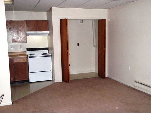 Living room&laundry area