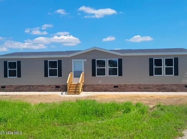 1881 Peacock Road, Whiteville, NC 28472