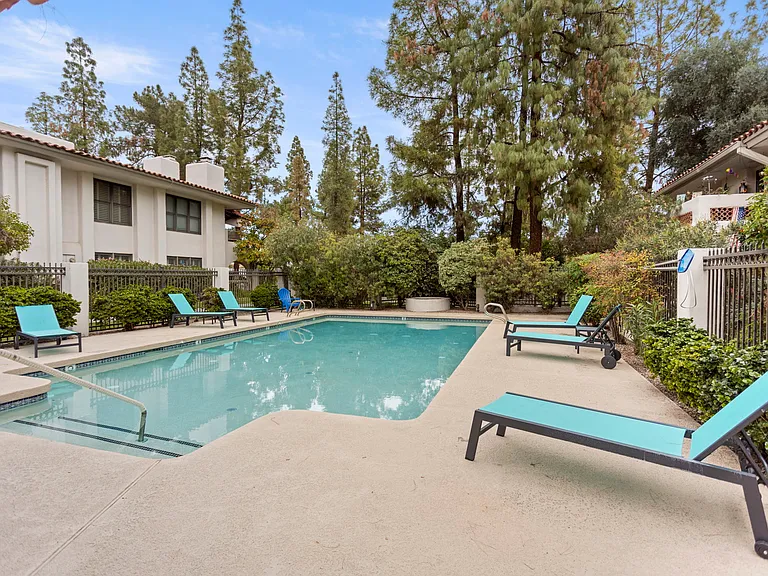 5200 S Lakeshore Dr #128 — Photo 68