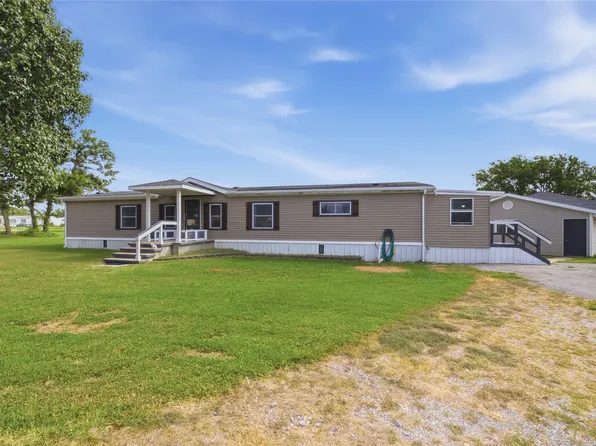 7018 Countryside Ln, Mounds, OK 74047