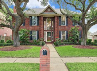 3806 Rhodes Dr, Pasadena, TX 77505