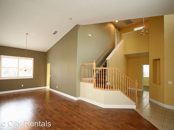 4th image of 9637 McKenna Dr