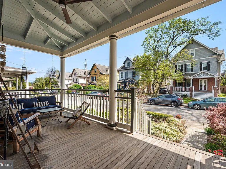 217 Wayne Ave — Photo 3