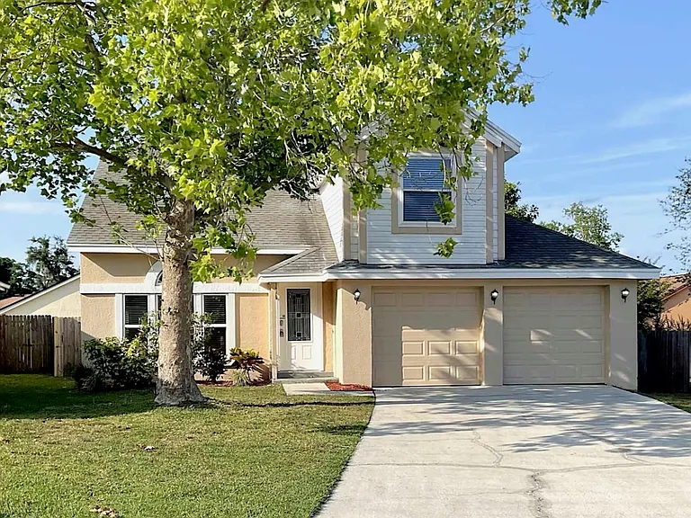 1038 Whittier Cir — Photo 1