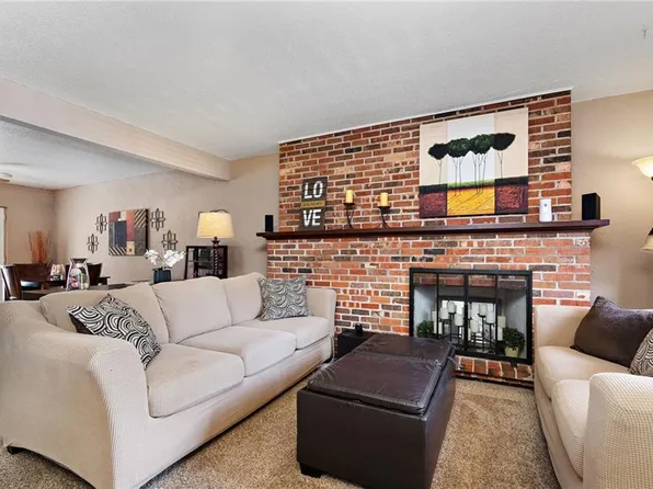 8621 W 84th St, Overland Park, KS 66212