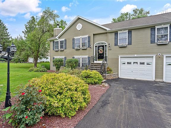 3rd image of 23 Commane Rd