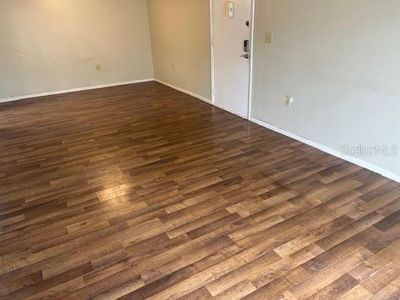 4th image of 3249 Beneva Rd Unit 103