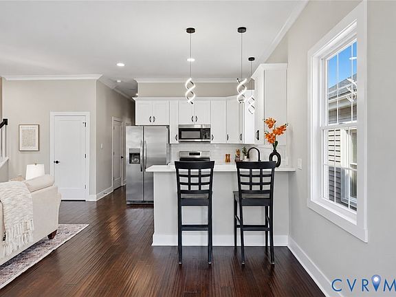 3rd image of 3303 Decatur St