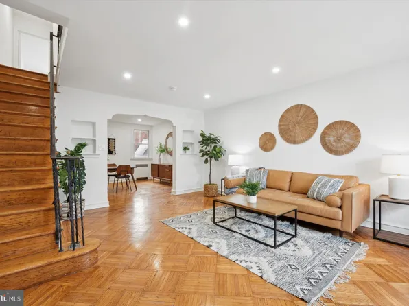 7576 Mayland St, Philadelphia, PA 19138