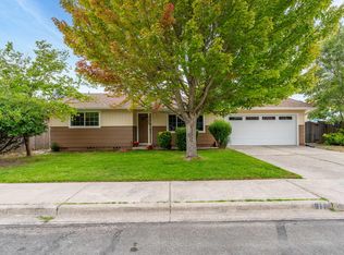 911 NW Donna Dr, Grants Pass, OR