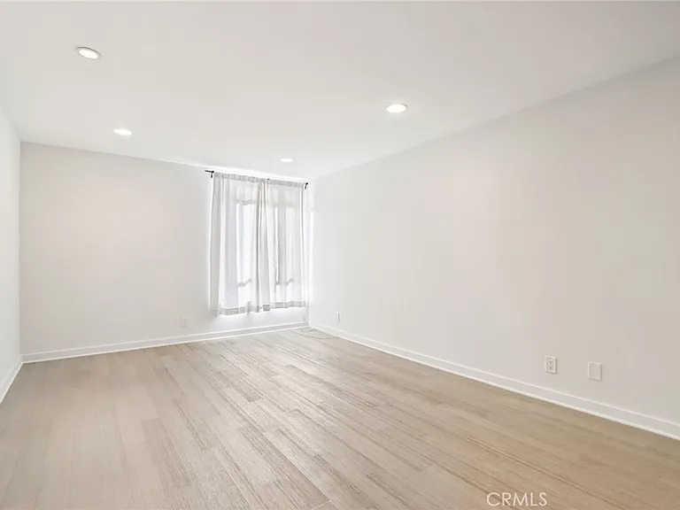 403 N Oakhurst Dr #204 — Photo 11