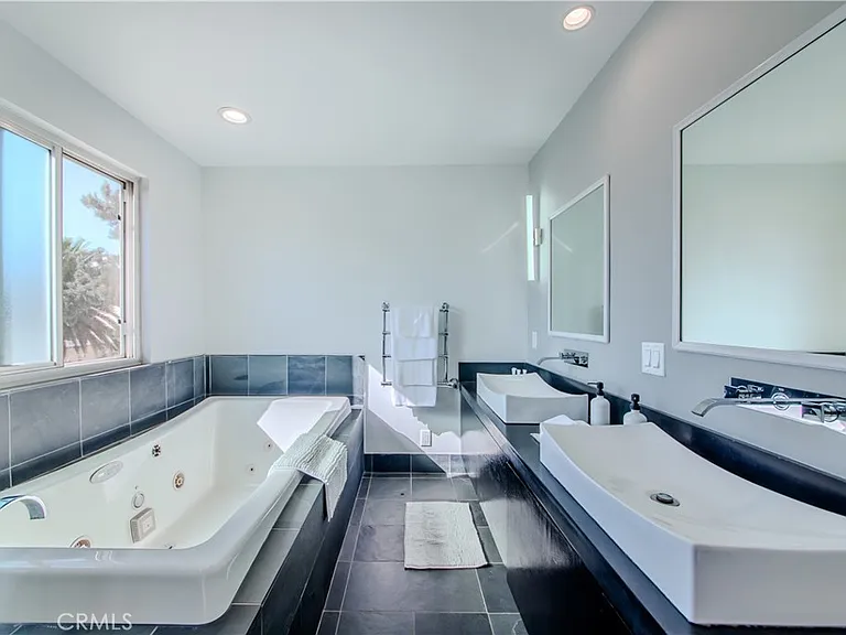 507 N Formosa Ave — Photo 23