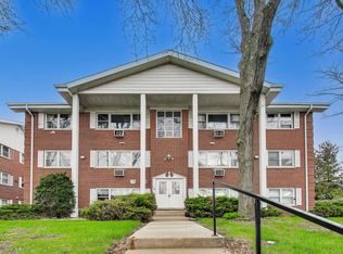 205 Country Club Dr, Lake Geneva, WI 53147