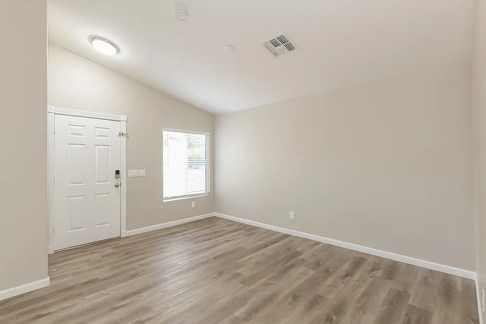 3 bed, 2.0 bath, 1238 sqft, $1,780 — Photo 4