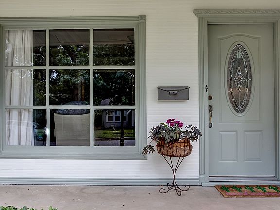 3rd image of 3620 El Campo Ave